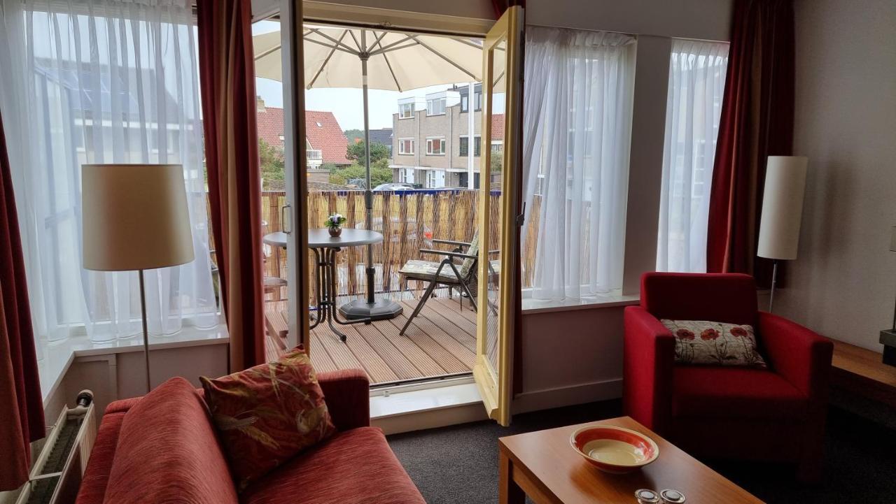 Appartementen De Strandloper ベルゲン・アーン・ゼー エクステリア 写真
